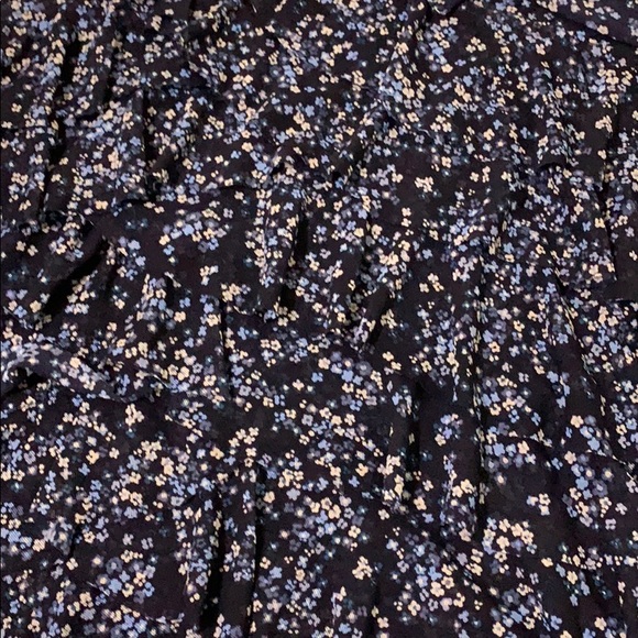 Express Ruffle Top - Picture 15 of 15